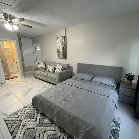 Adorable Suite In Tampa.